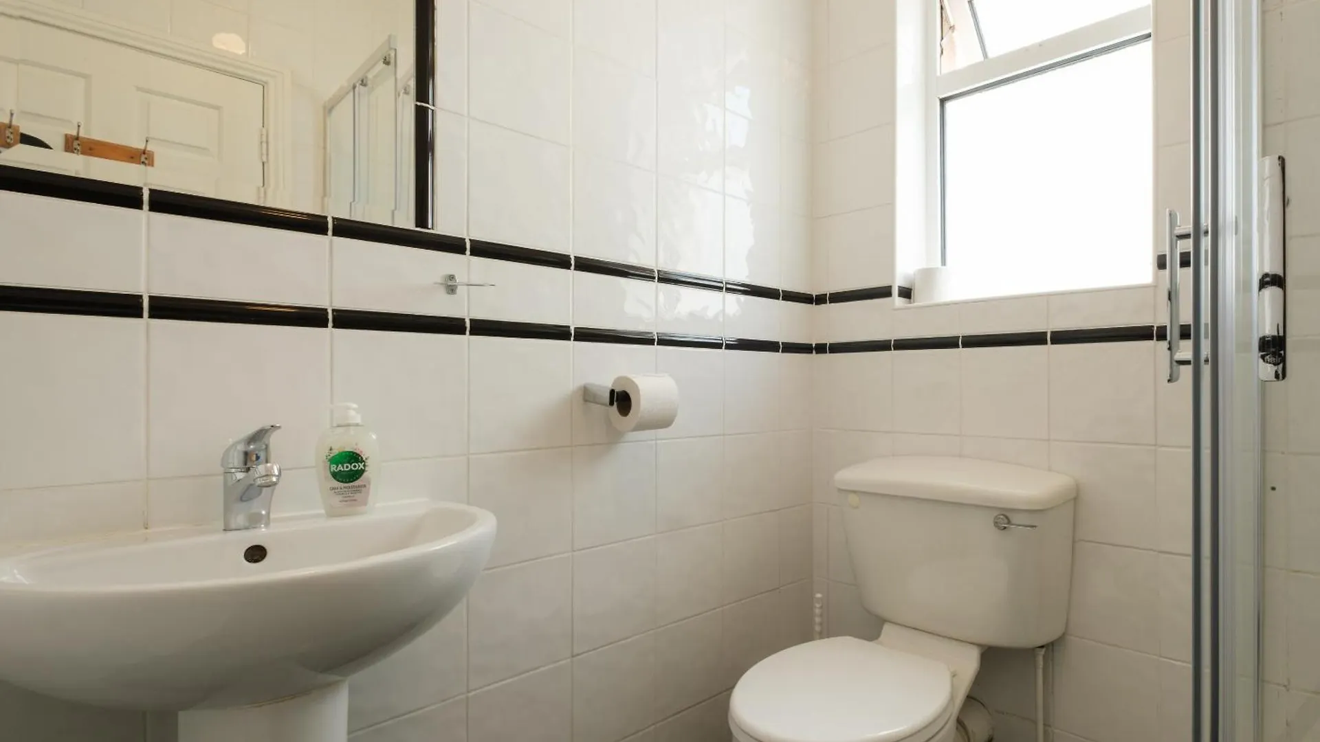 Four Seasons B&B Galway 3*,