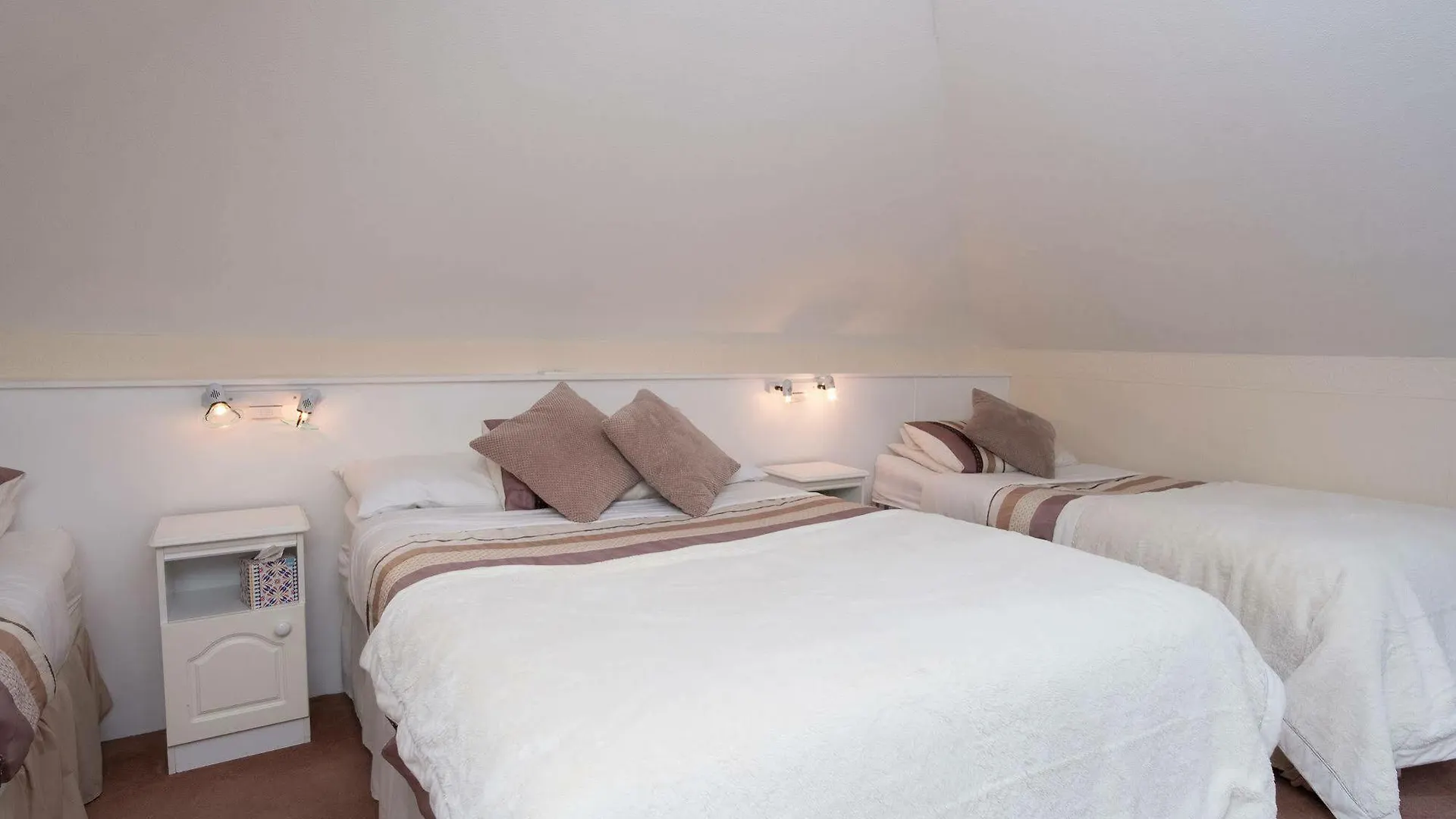 Four Seasons B&B Galway 3*,  Ireland